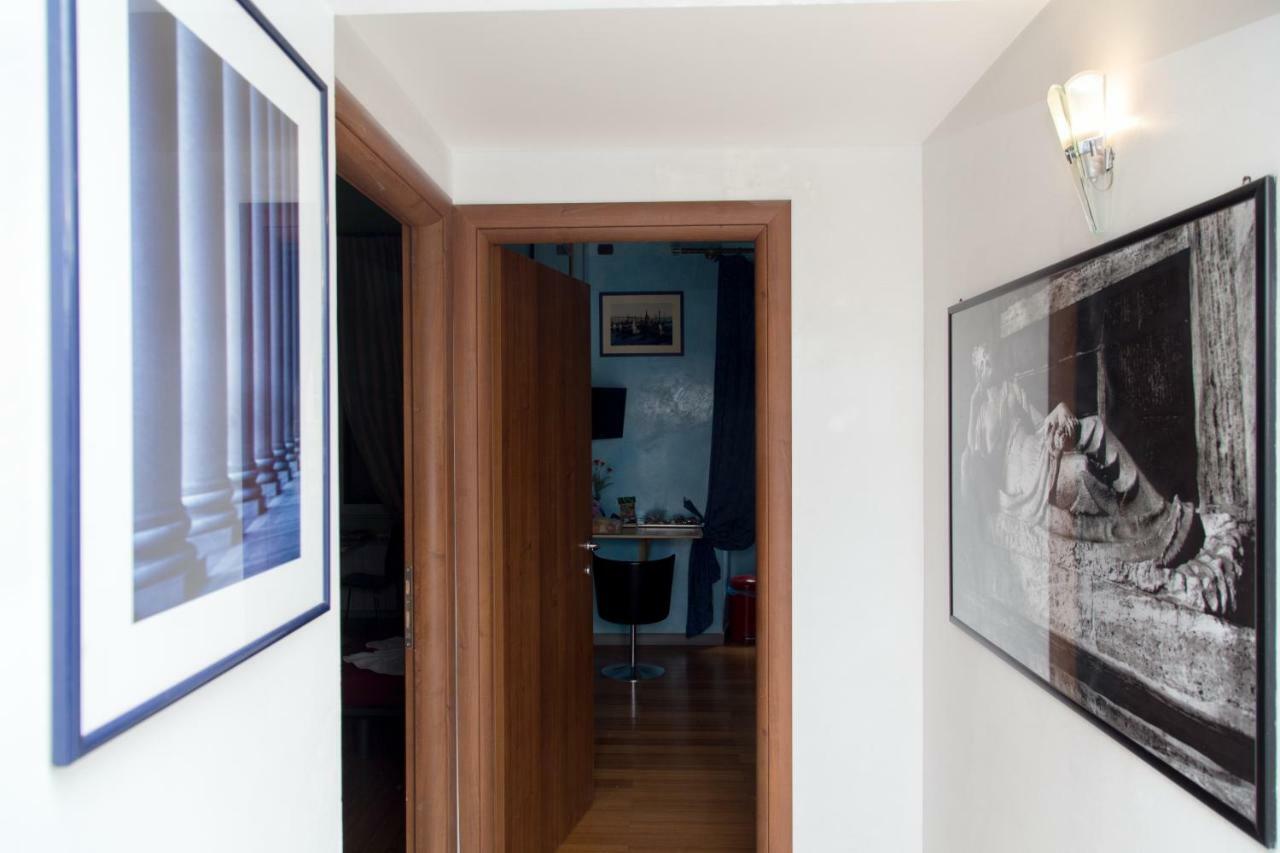 Domusamor Colosseo Bed & Breakfast 2*